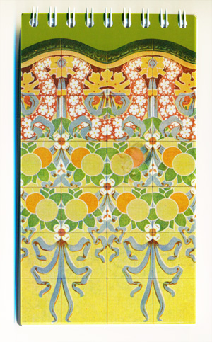 Llibreta de 14 x 8cm amb l’arrambador núm. 31 del catàleg de la fàbrica Pujol i Bausis. 