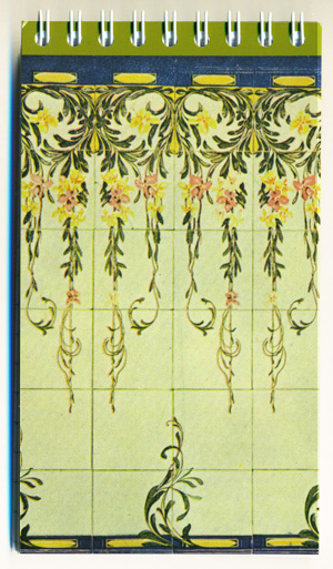 Llibreta de 14 x 8cm amb l’arrambador núm. 17 del catàleg de la fàbrica Pujol i Bausis. 